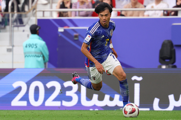 「景色が違う」三笘薫が外から伝える意見。サッカー日本代表への忠誠「知り得ることは教えてもいい」【アジア … – フットボールチャンネル