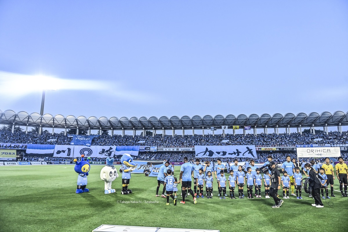 画像・写真：川崎サポーターが試合後に掲げた「スポンサーへの巨大横断幕」とは……31文字に込められた地域共存・共栄への … – サッカー批評Web